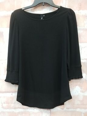 NWT Sunbs Women's Black 3/4 Sleeve Ruffle Cuff Top